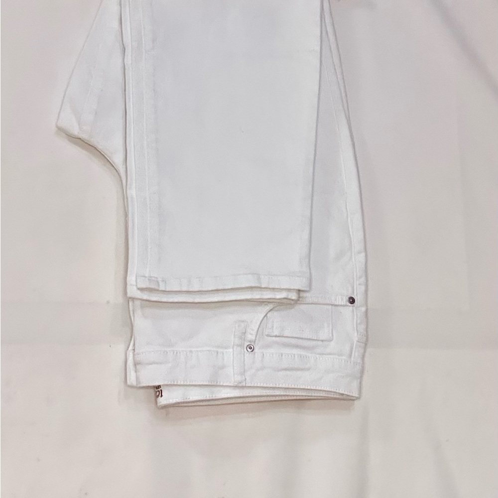 5/$25
Terra & Sky Women's 18WP Straight Leg White Jeans